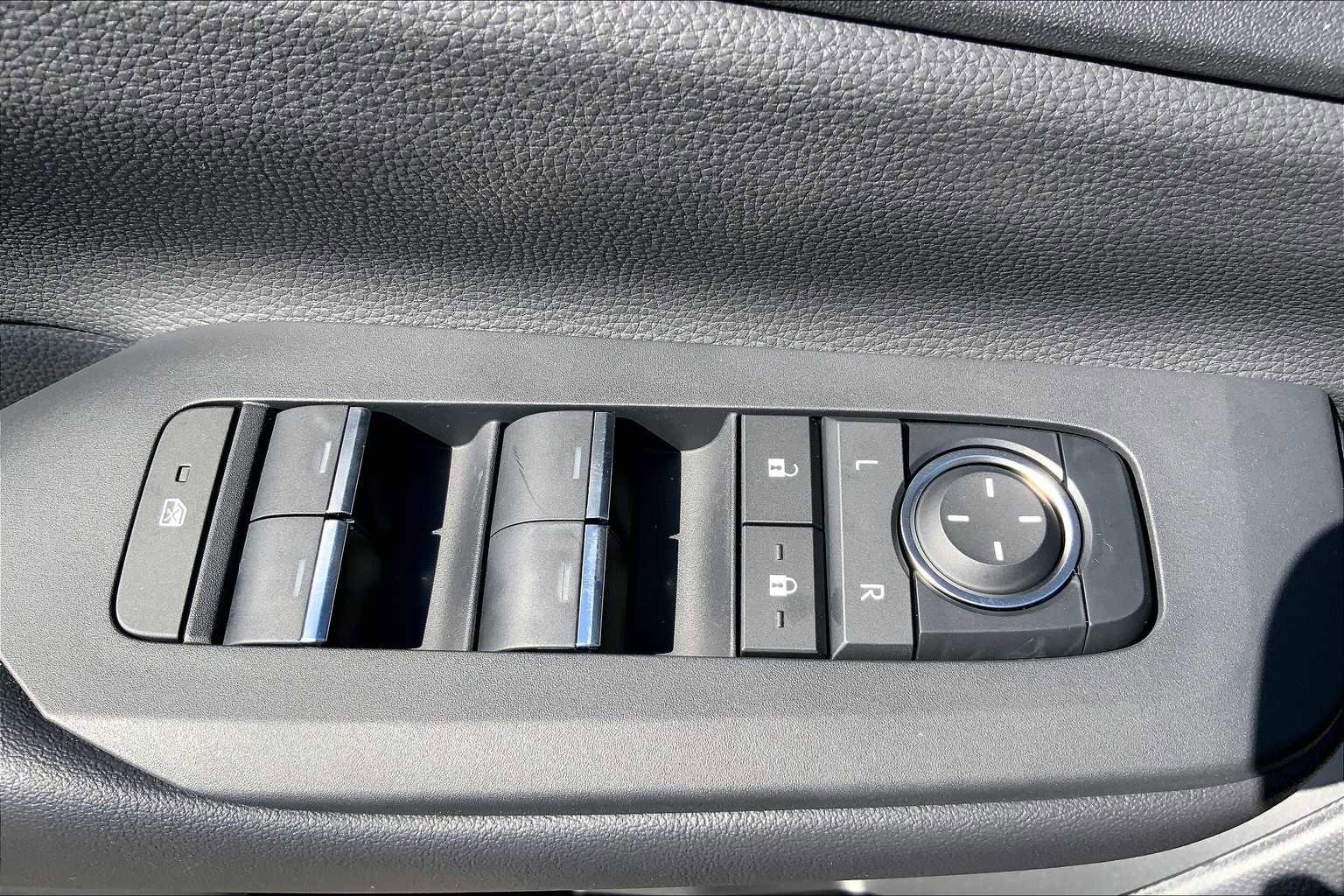 New 2026 Toyota Prius Plug-In Hybrid image 15