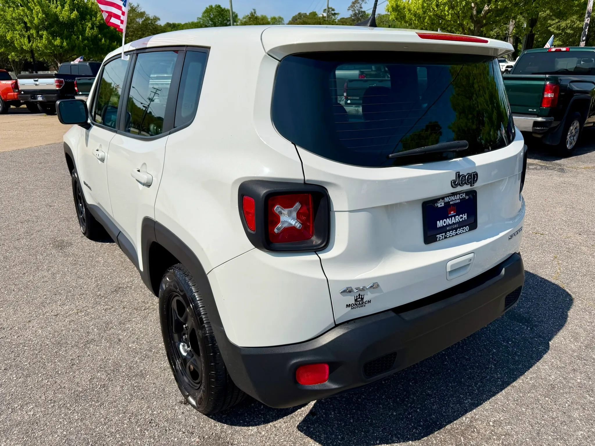 Used 2018 Jeep Renegade Sport w/ Power & Air Group AWD/4WD image 3