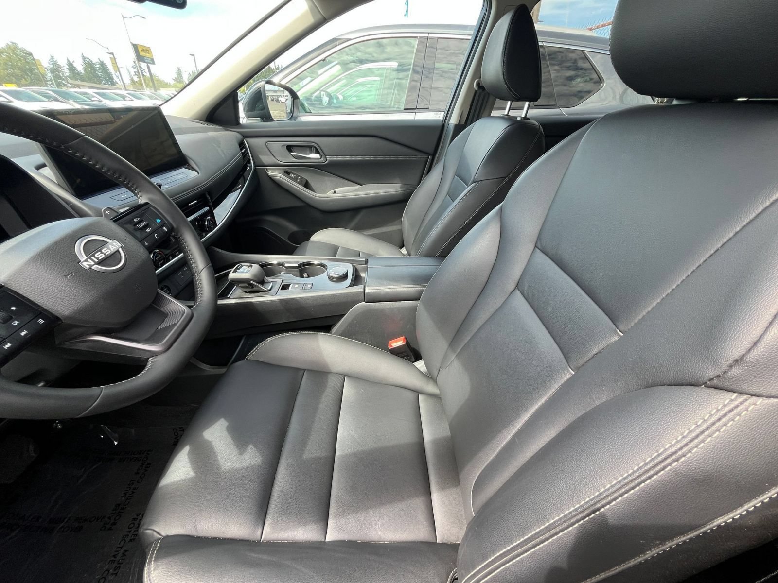 Used 2026 Nissan Rogue SL AWD/4WD image 25