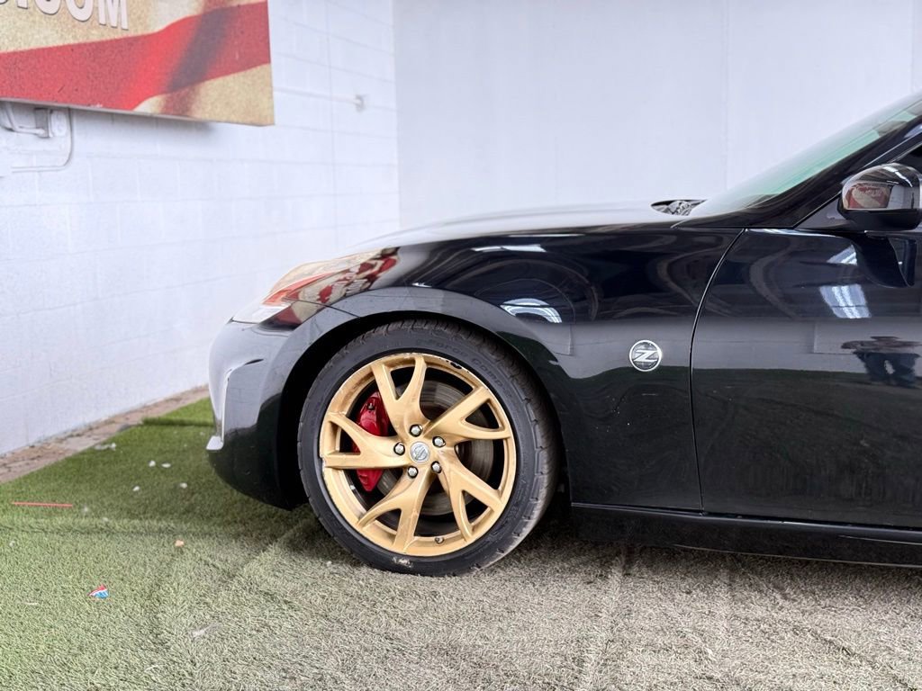 Used 2017 Nissan 370Z w/ Sport Package image 11