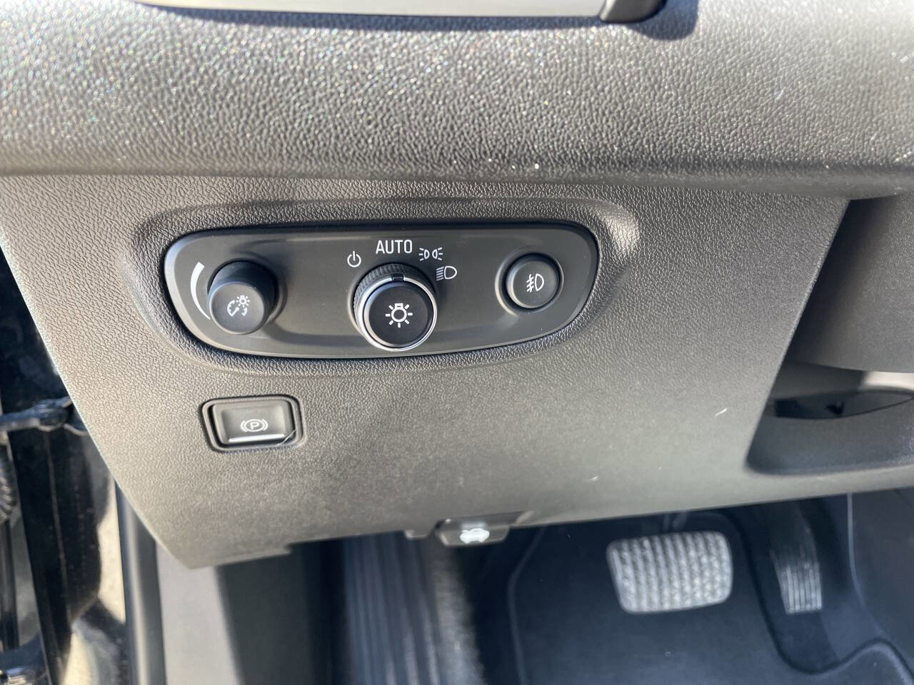 Used 2020 GMC Terrain SLT w/ Preferred Package image 13