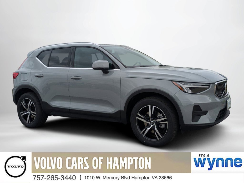 New 2025 Volvo XC40 B5 Core w/ Protection Package Premier AWD/4WD image 1