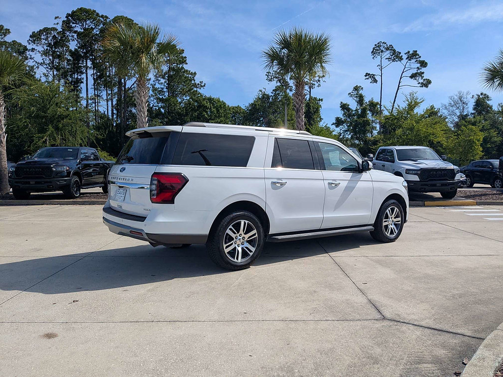 Used 2024 Ford Expedition Max Limited RWD image 3