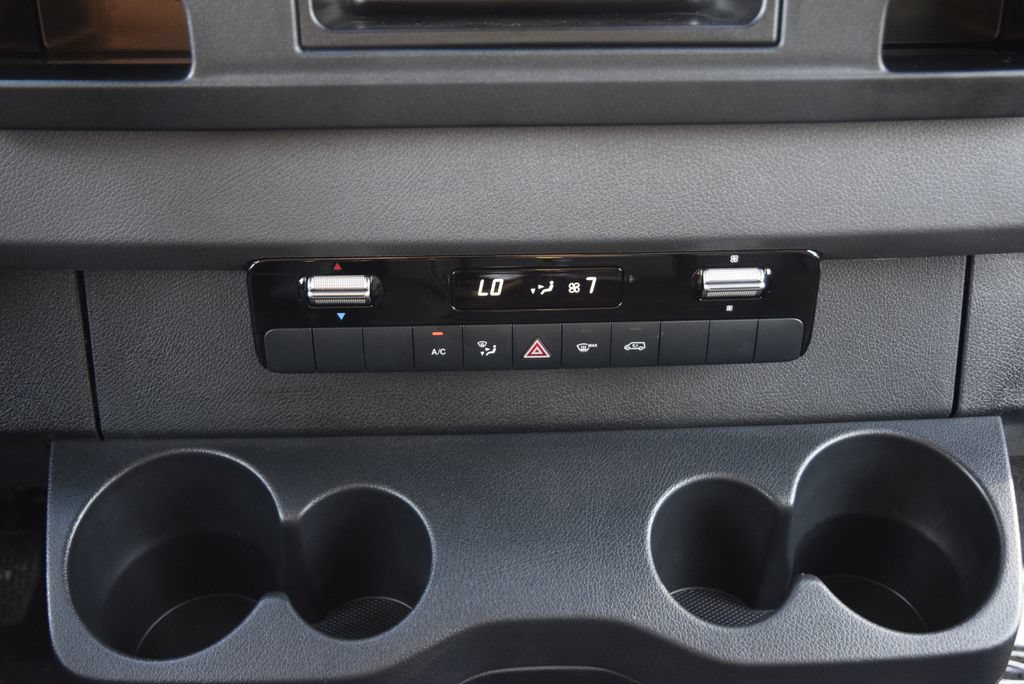 Used 2025 Mercedes-Benz Sprinter 2500 image 24
