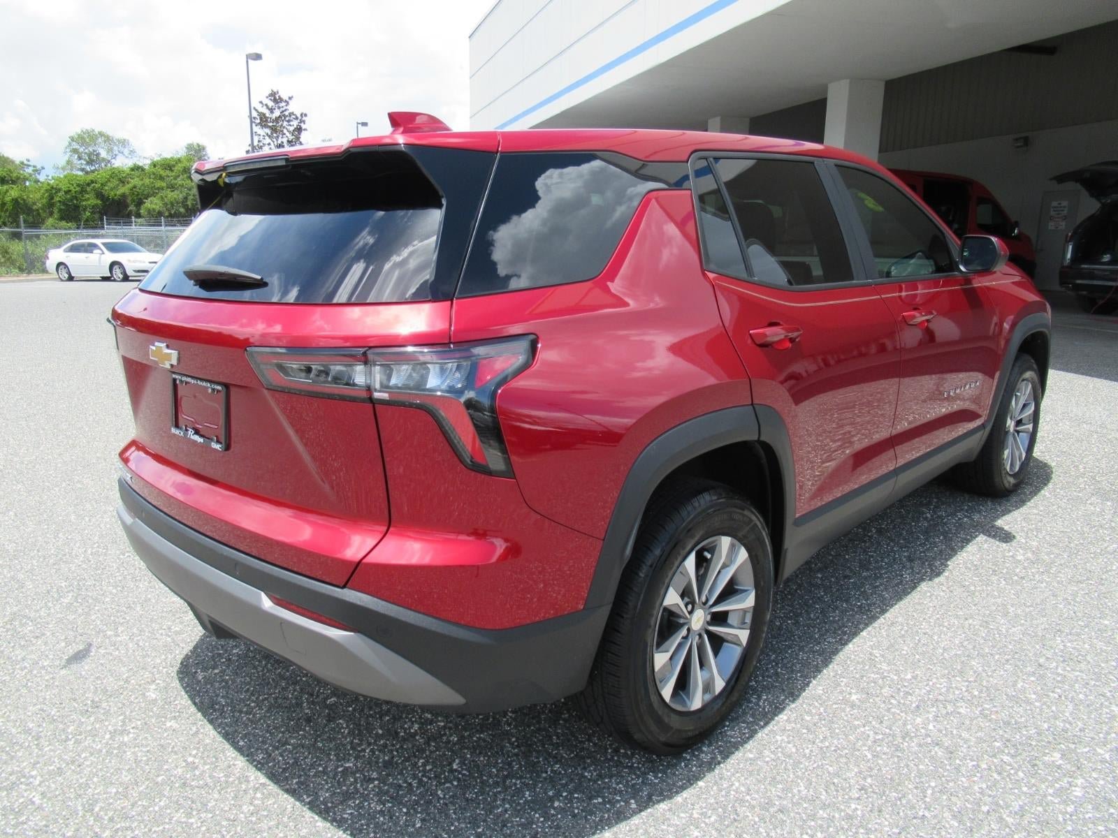 Used 2026 Chevrolet Equinox LT FWD image 7