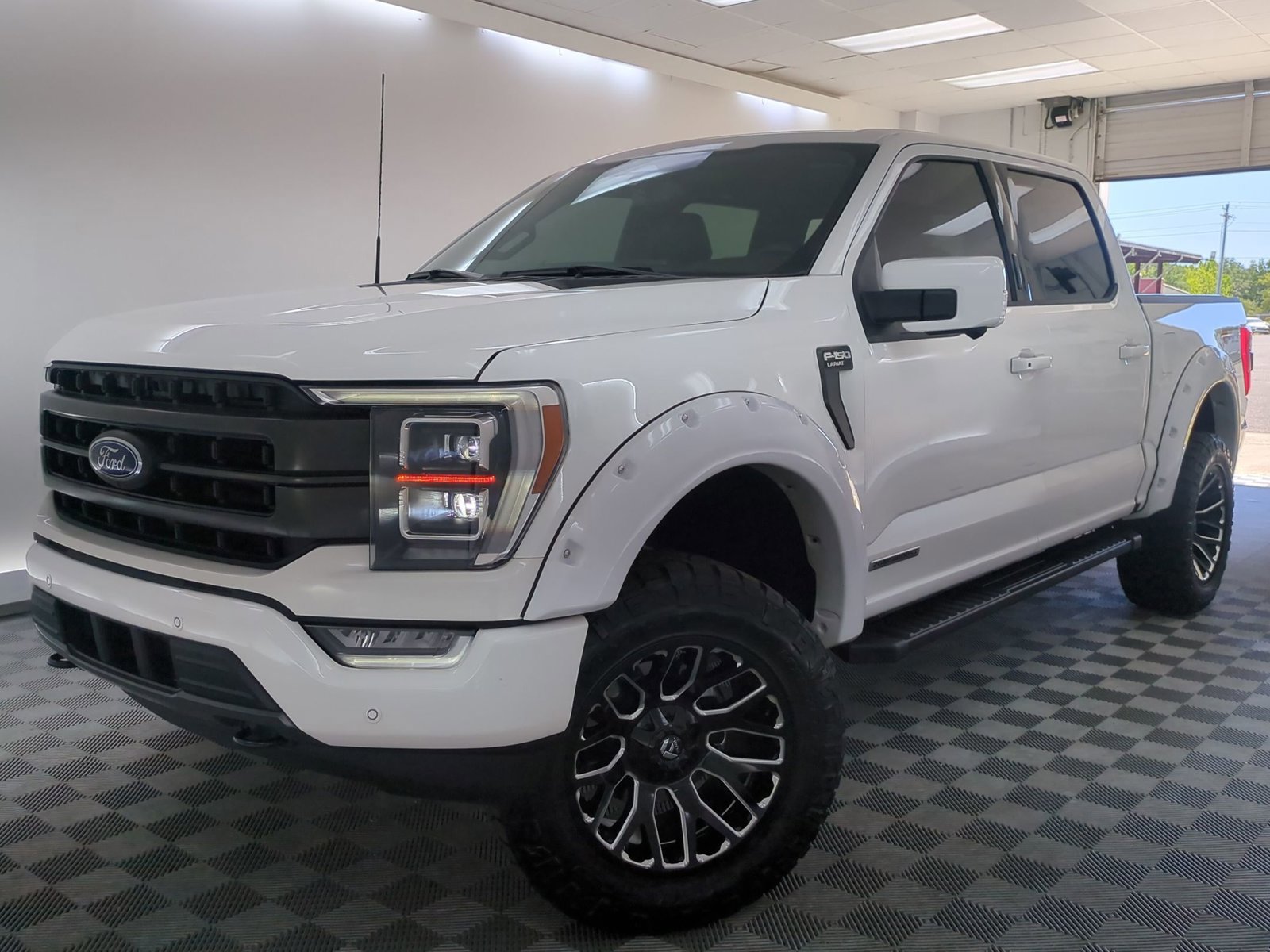 Used 2023 Ford F150 Lariat w/ Equipment Group 502A High AWD/4WD image 1