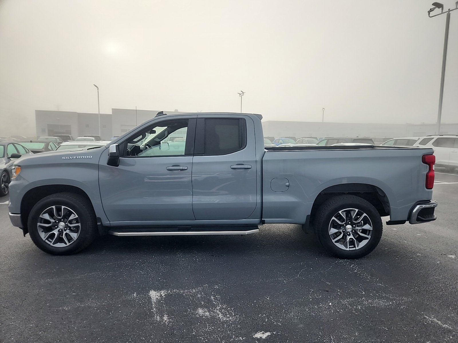 Used 2024 Chevrolet Silverado 1500 LT AWD/4WD image 3