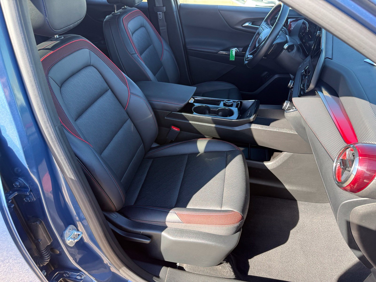 Certified 2025 Chevrolet Equinox RS AWD/4WD image 32