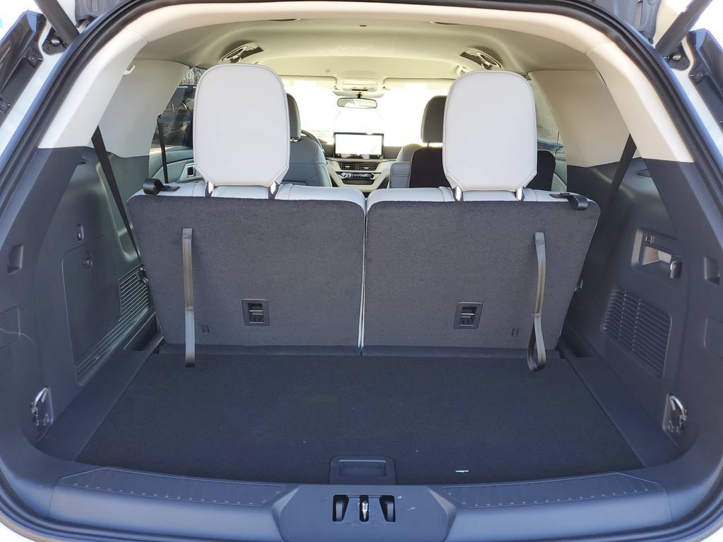 New 2026 Ford Explorer Active w/ Active Comfort Package AWD/4WD image 34