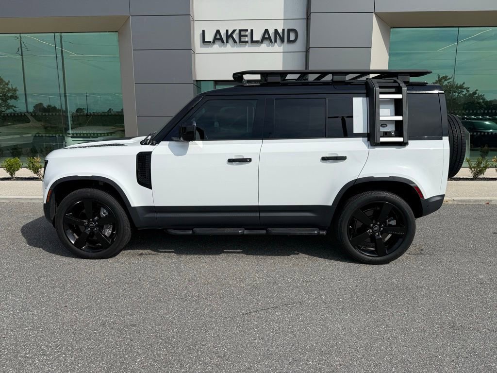 Used 2020 Land Rover Defender 110 HSE AWD/4WD image 1