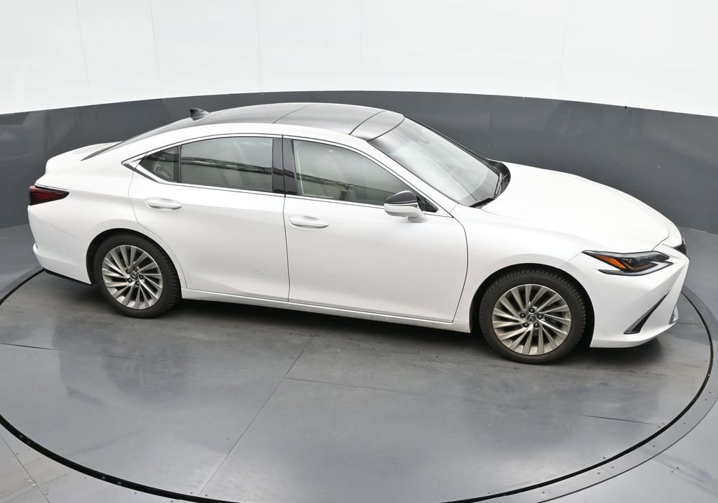 Used 2021 Lexus ES 350 Ultra Luxury w/ Accessory Package 2 image 43