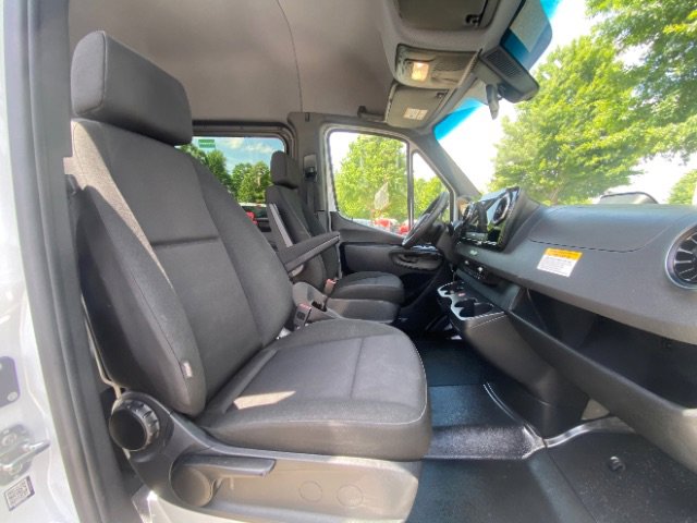 Used 2025 Mercedes-Benz Sprinter 2500 image 13