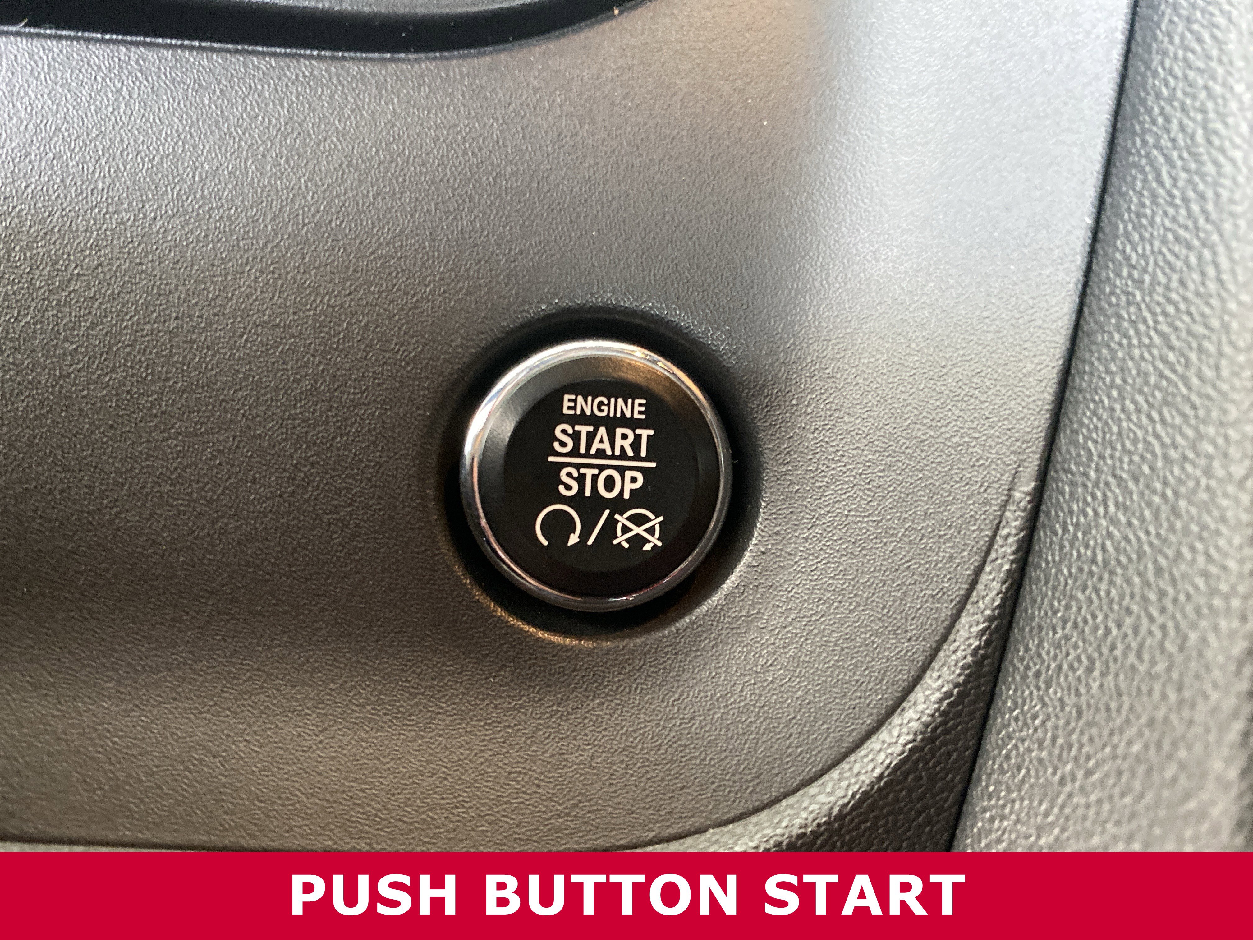 Used 2014 Dodge Challenger R/T image 16