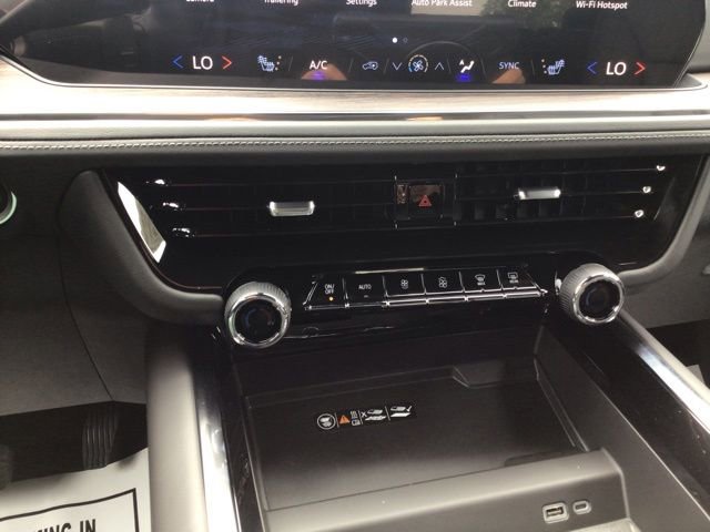 New 2026 Chevrolet Tahoe LT w/ Comfort Package AWD/4WD image 16