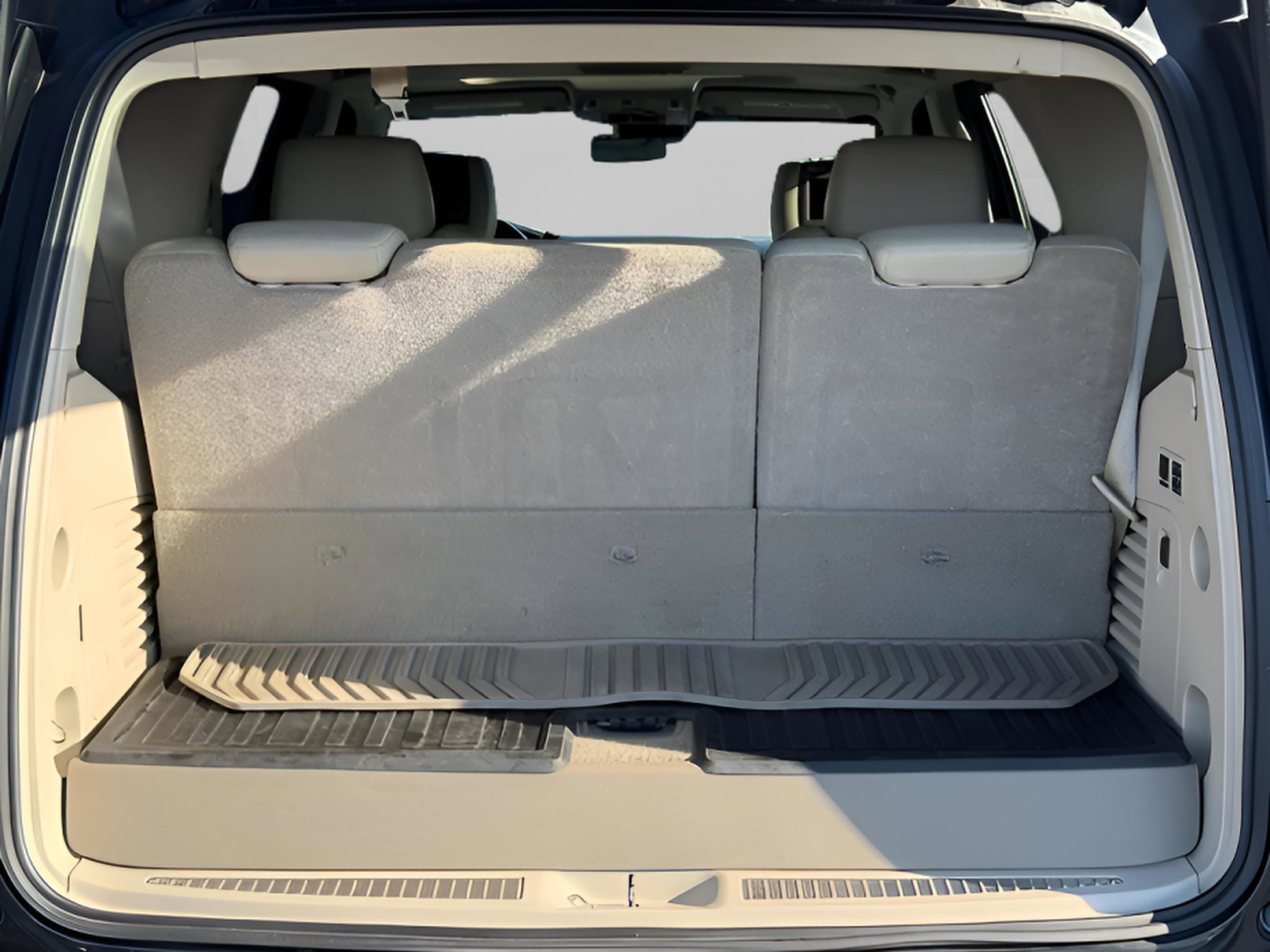 Used 2017 Cadillac Escalade Luxury image 8