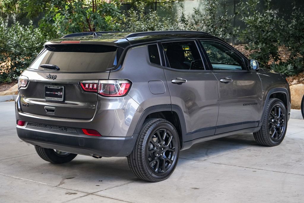 Used 2023 Jeep Compass Altitude image 6