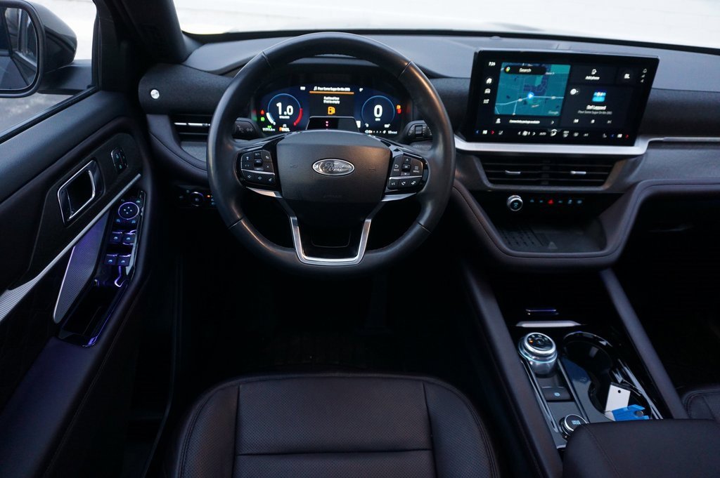 Used 2025 Ford Explorer Platinum w/ Ultimate Package image 15