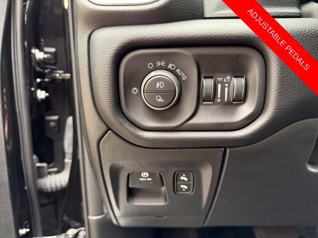 Used 2026 RAM 1500 Laramie w/ Sport Appearance Package AWD/4WD image 31