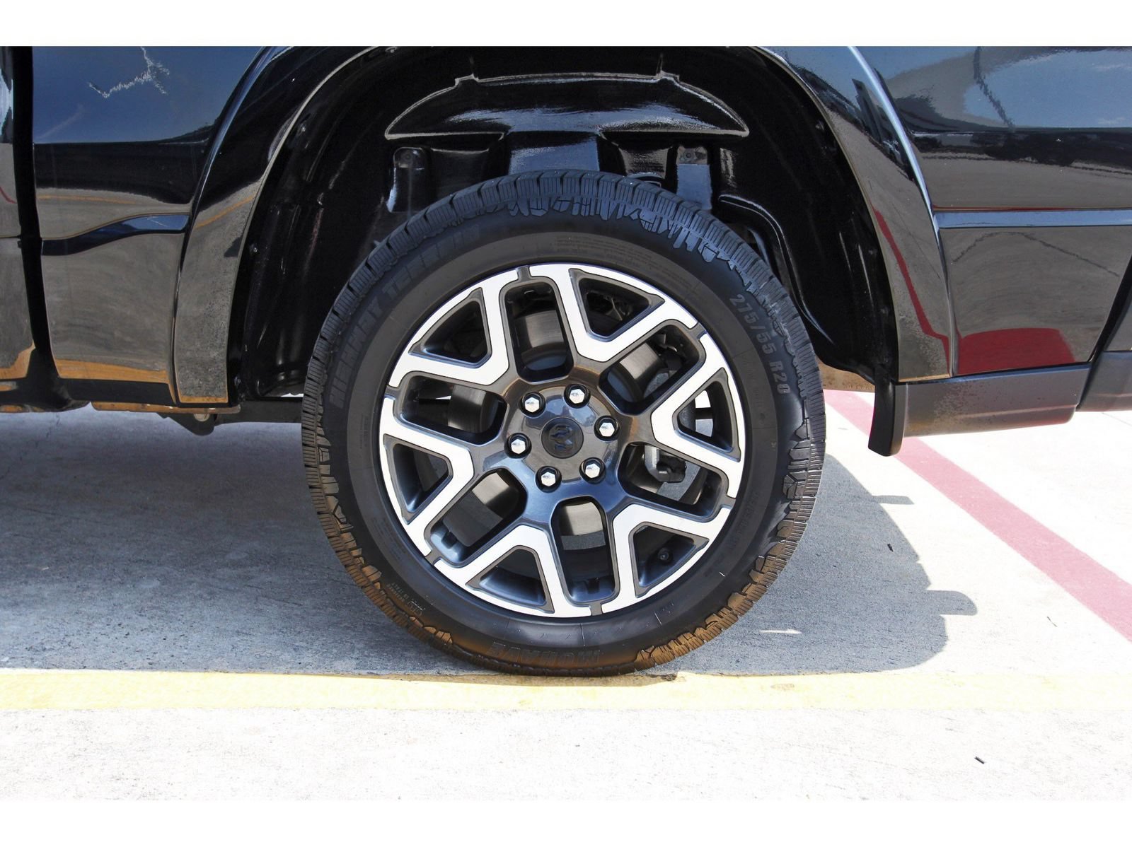 Used 2025 RAM 1500 Laramie AWD/4WD image 31