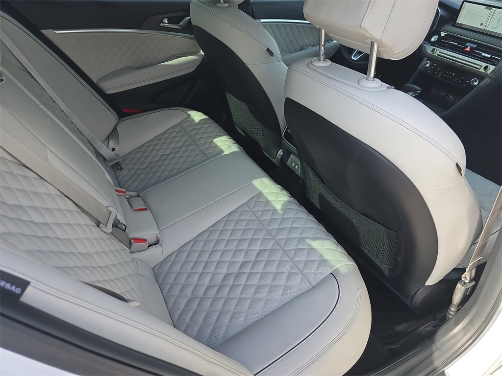 Used 2025 Genesis G70 3.3T Advanced w/ Sport Prestige Package image 11