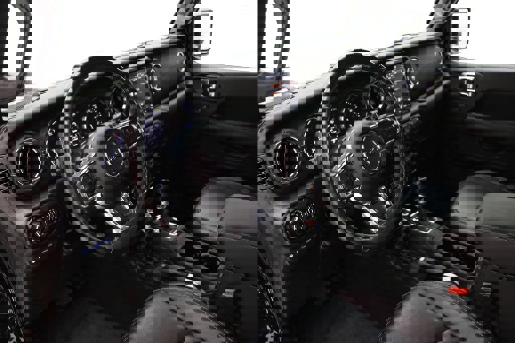 Used 2022 Jeep Wrangler Unlimited Sahara w/ Cold Weather Group image 14