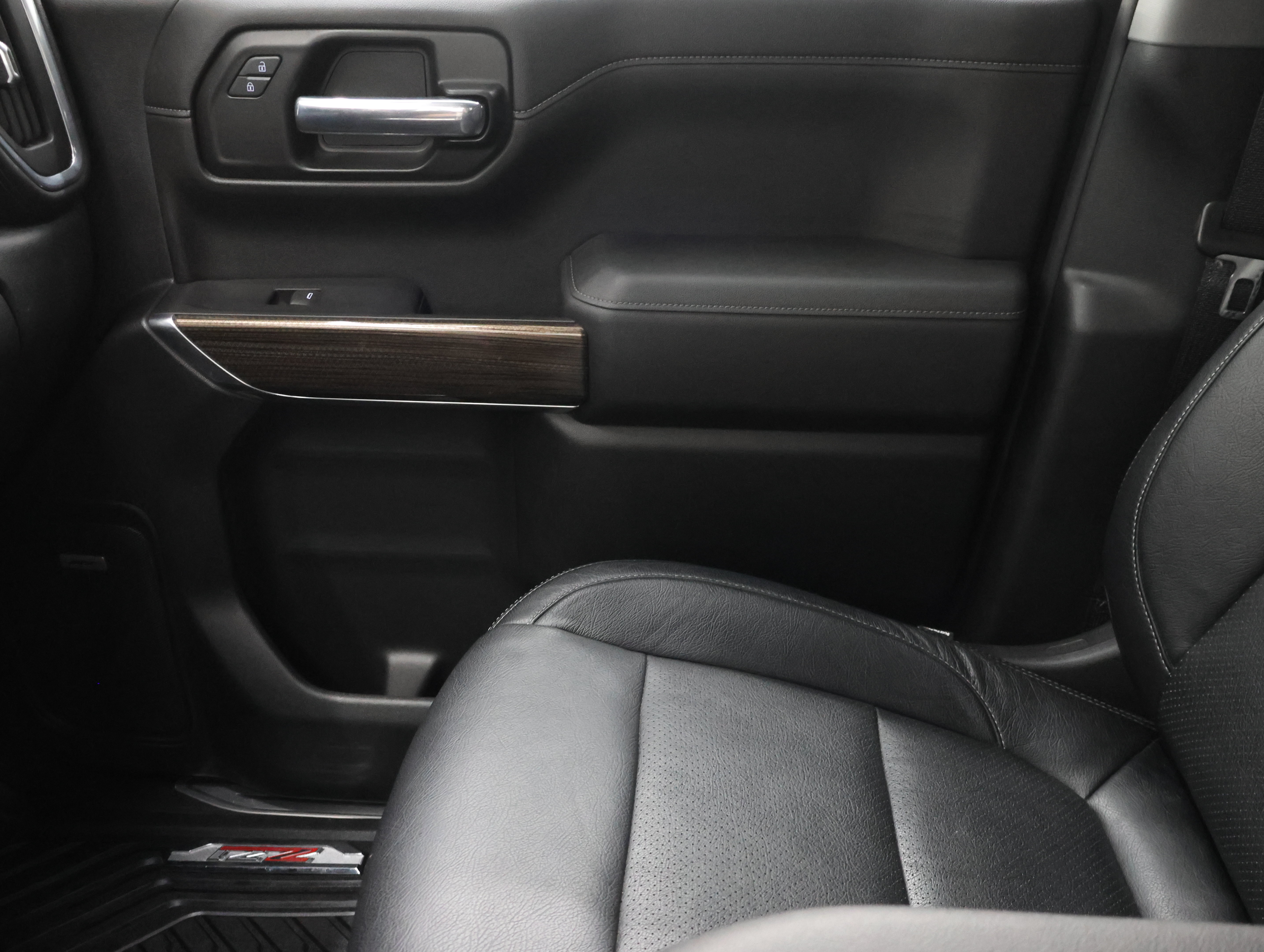 Used 2020 Chevrolet Silverado 1500 LT Trail Boss AWD/4WD image 13