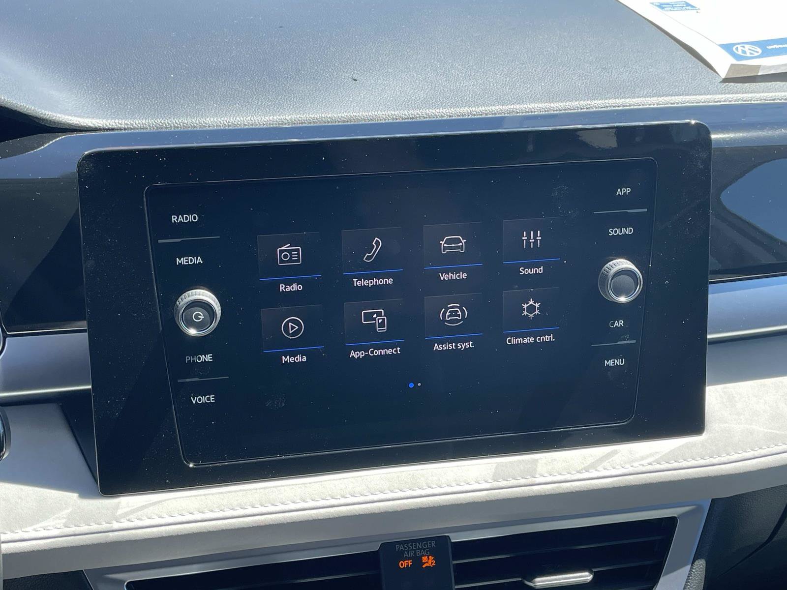 New 2026 Volkswagen Taos SE FWD image 9