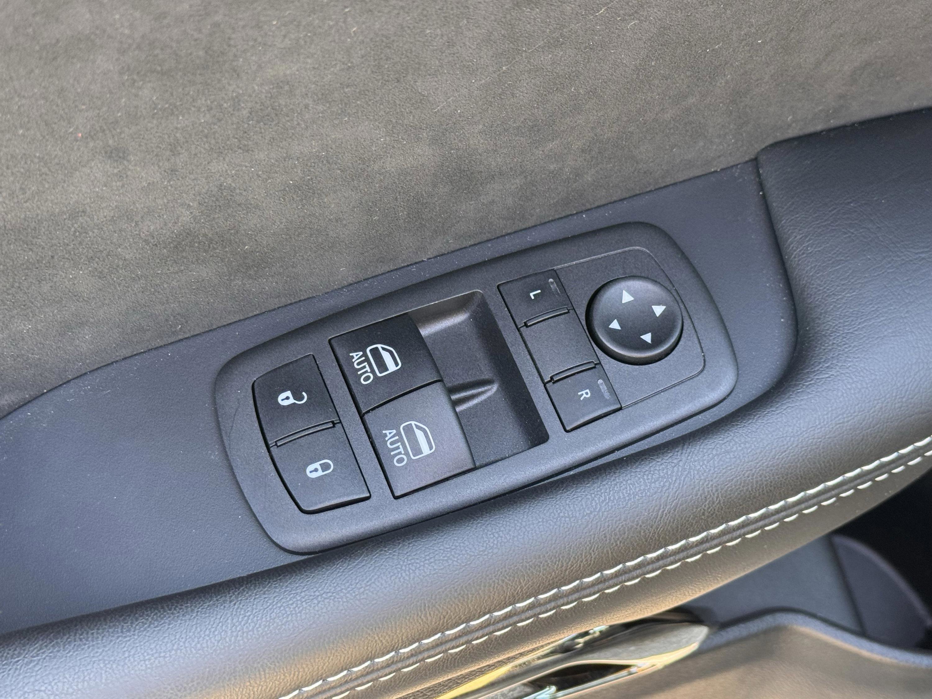 Used 2023 Dodge Challenger SRT Hellcat image 8