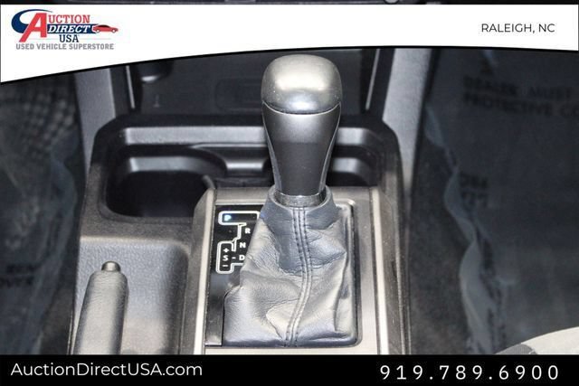 Used 2021 Toyota Tacoma TRD Off-Road AWD/4WD image 40