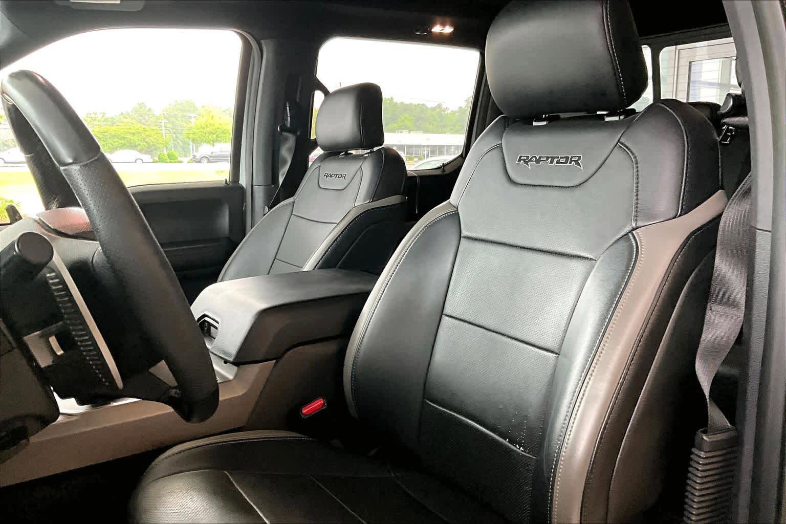 Used 2017 Ford F150 Raptor w/ Equipment Group 801A Mid AWD/4WD image 7