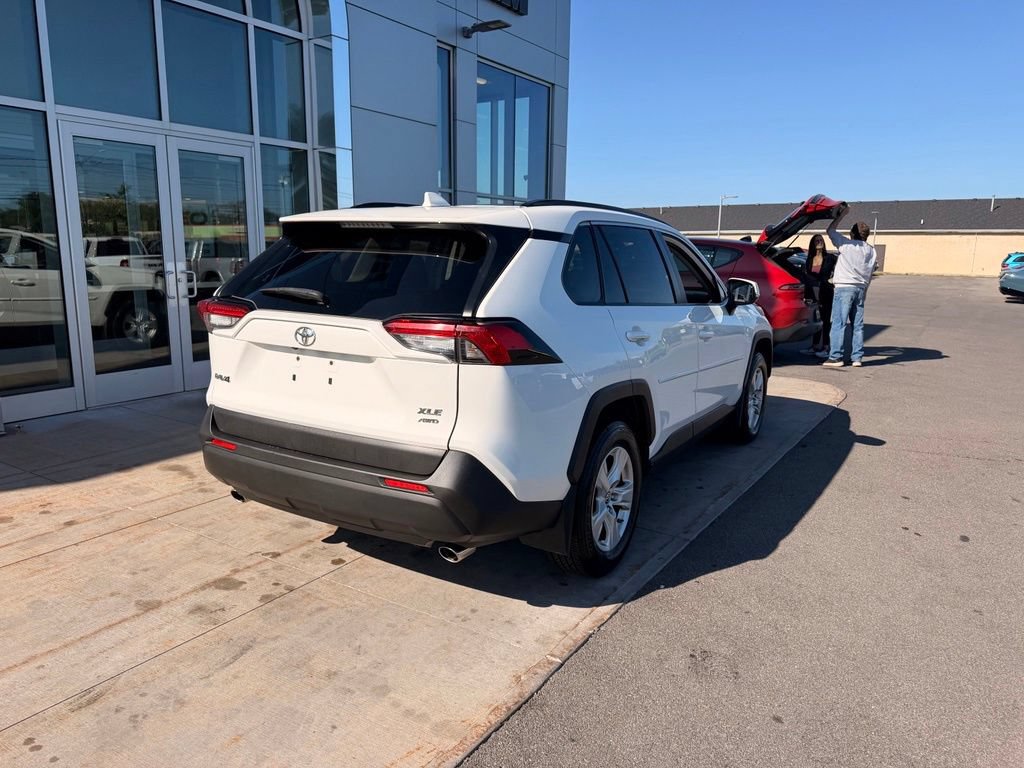 Used 2019 Toyota RAV4 XLE w/ Convenience Package AWD/4WD image 11