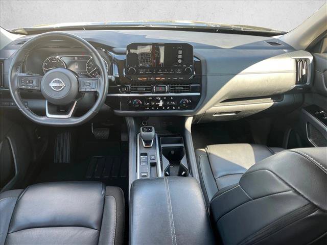 Used 2025 Nissan Pathfinder SL FWD image 19