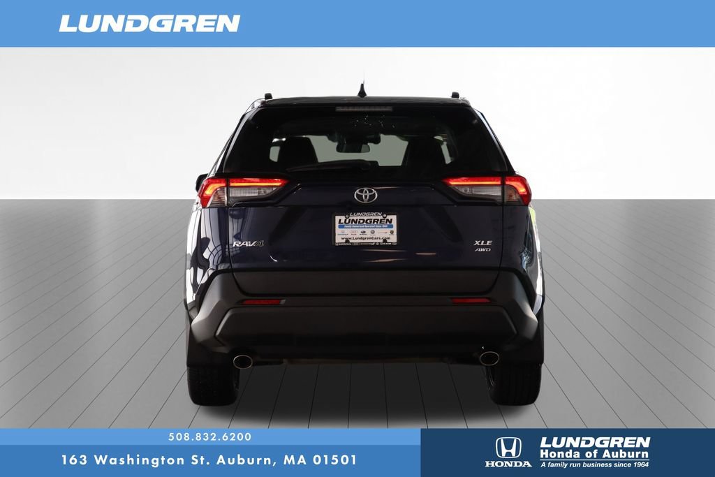 Used 2022 Toyota RAV4 XLE Premium AWD/4WD image 31
