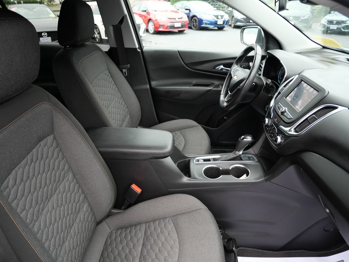 Used 2021 Chevrolet Equinox LT w/ Driver Convenience Package AWD/4WD image 18