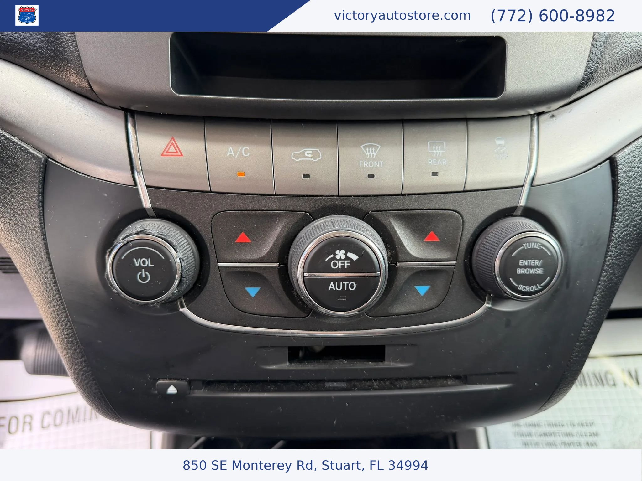 Used 2020 Dodge Journey Crossroad FWD image 33