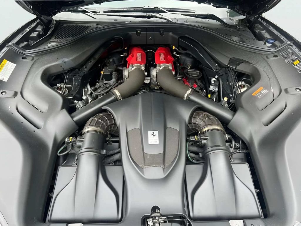 Used 2020 Ferrari Portofino RWD image 14