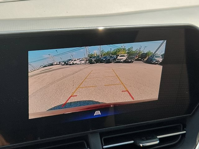 Used 2025 Chevrolet Trax LT w/ LT Convenience Package FWD image 12