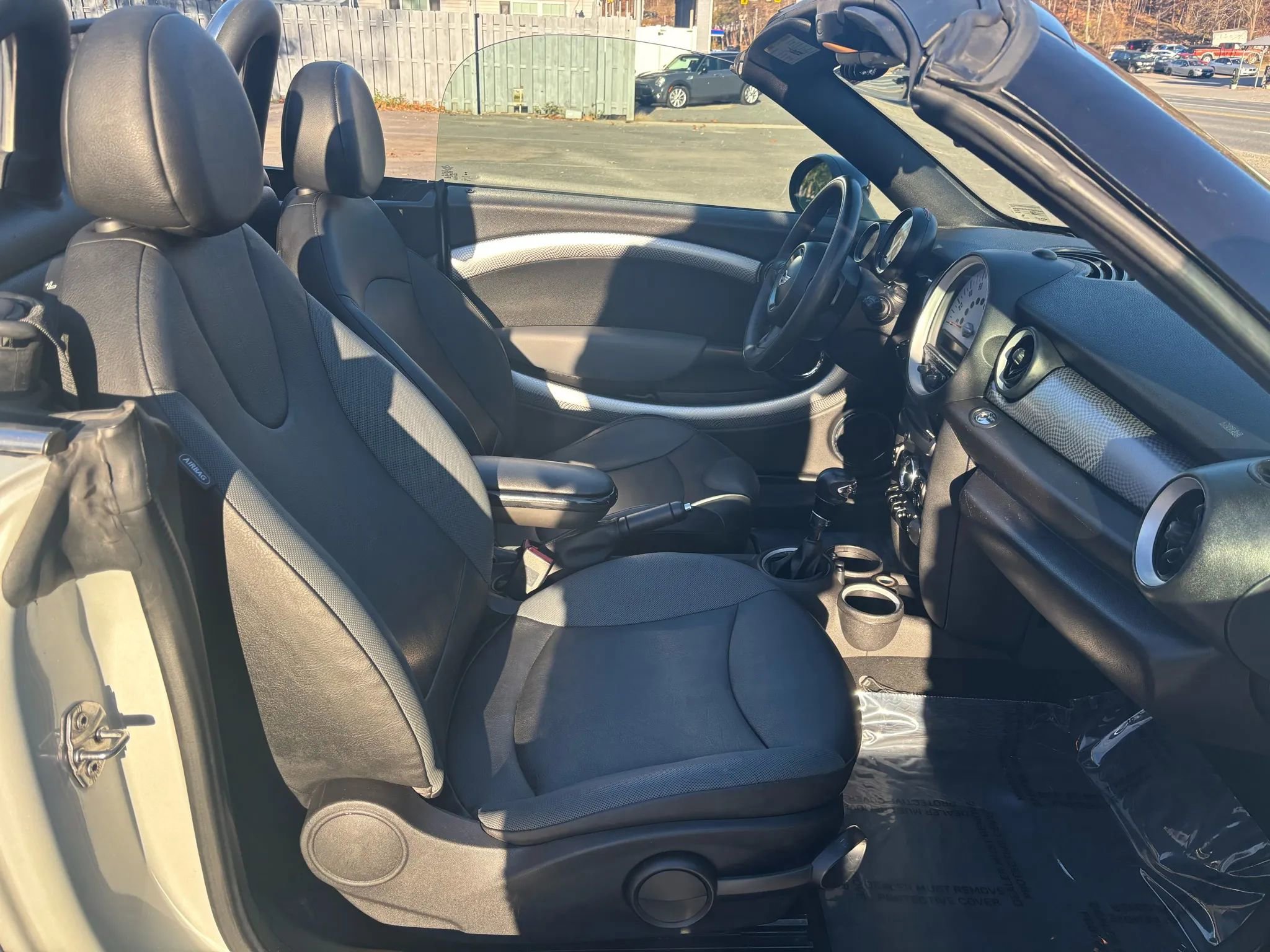 Used 2015 MINI Cooper Roadster S image 18