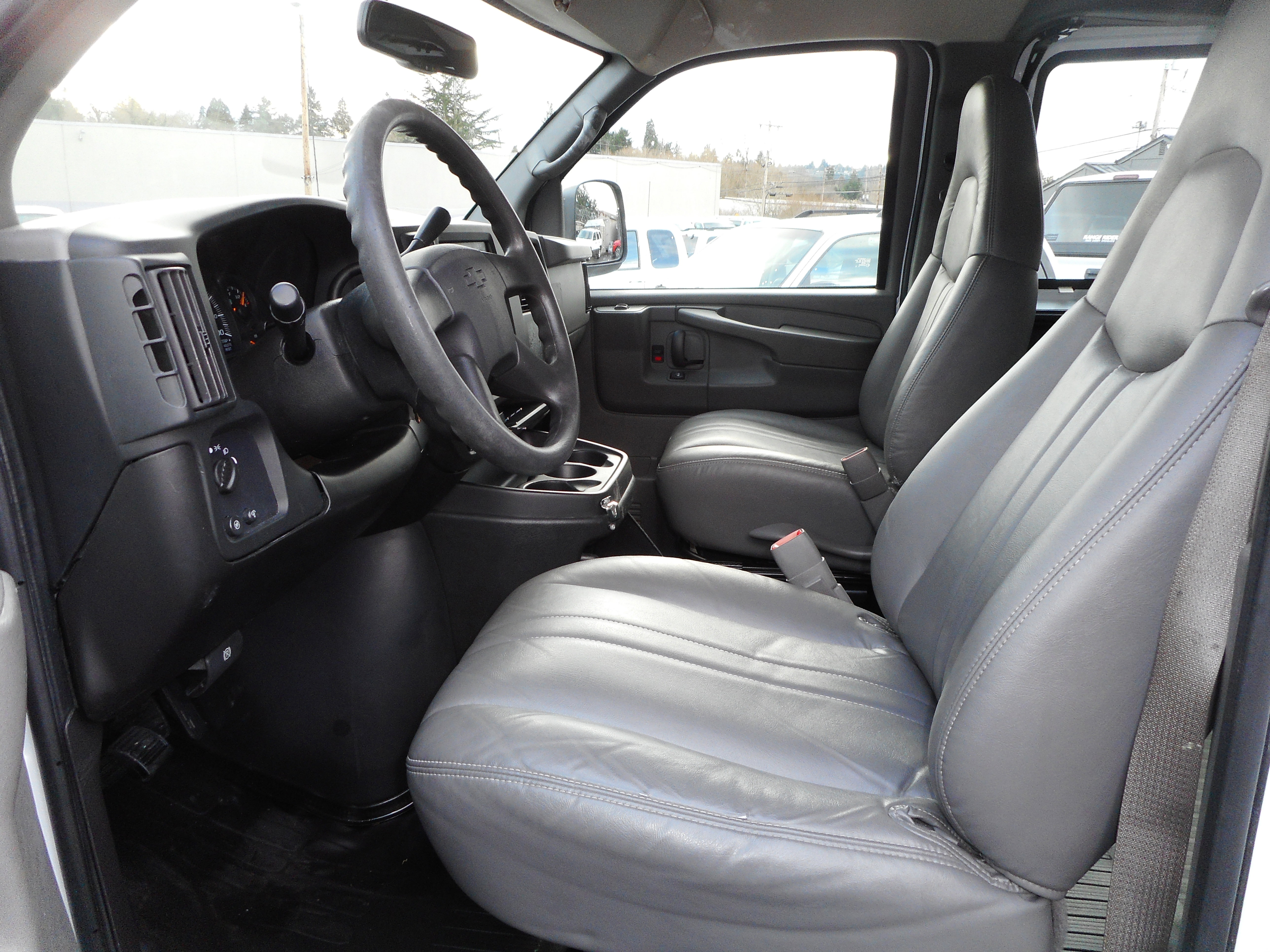 Used 2006 Chevrolet Express 2500 w/ Power and Light Package image 13