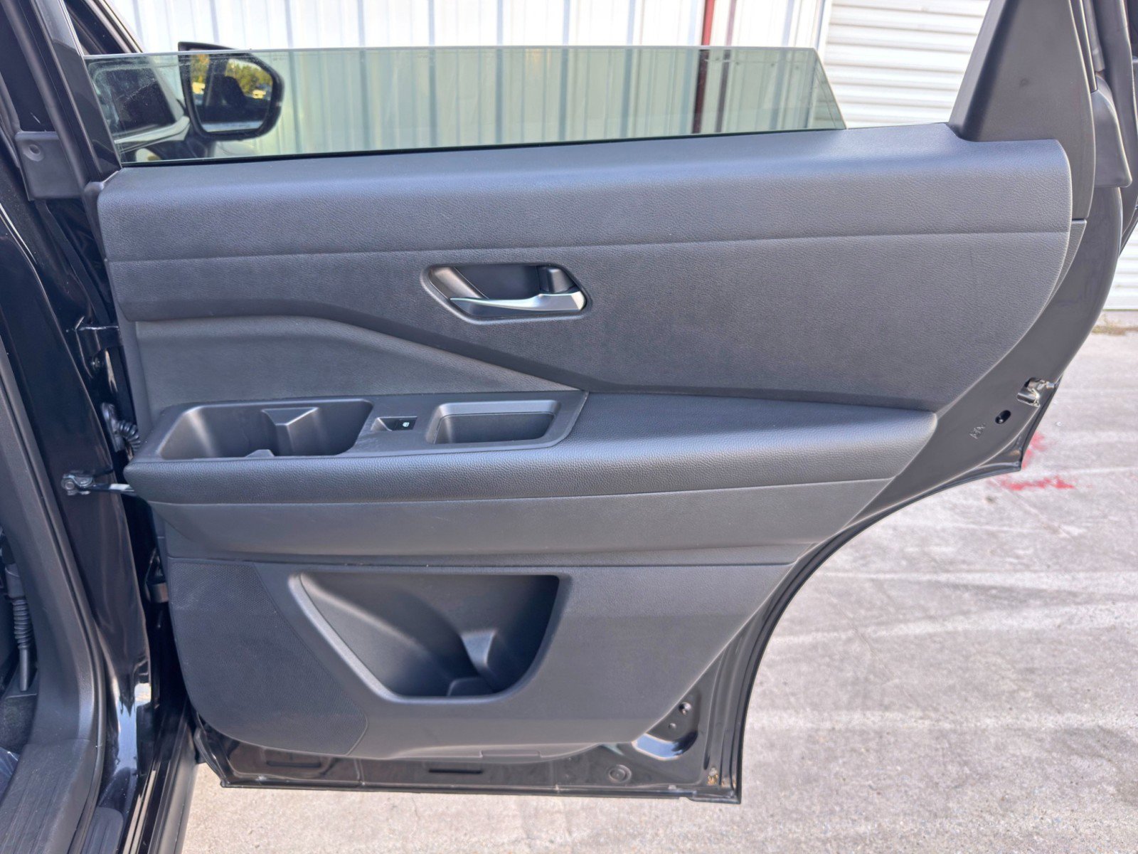 Used 2022 Nissan Pathfinder SV image 41