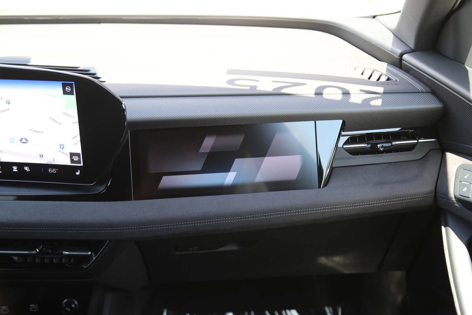 Certified 2025 Audi SQ6 e-tron Prestige AWD/4WD image 16