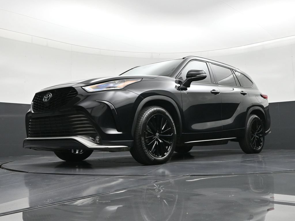 Used 2023 Toyota Highlander XSE FWD image 21
