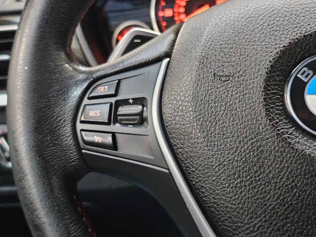 Used 2018 BMW 330i Sedan image 31