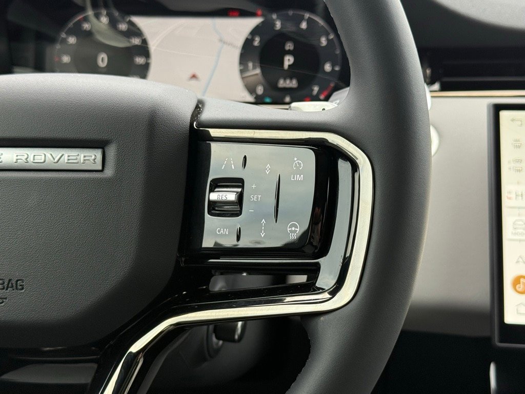 Certified 2026 Land Rover Range Rover Evoque Dynamic SE image 20