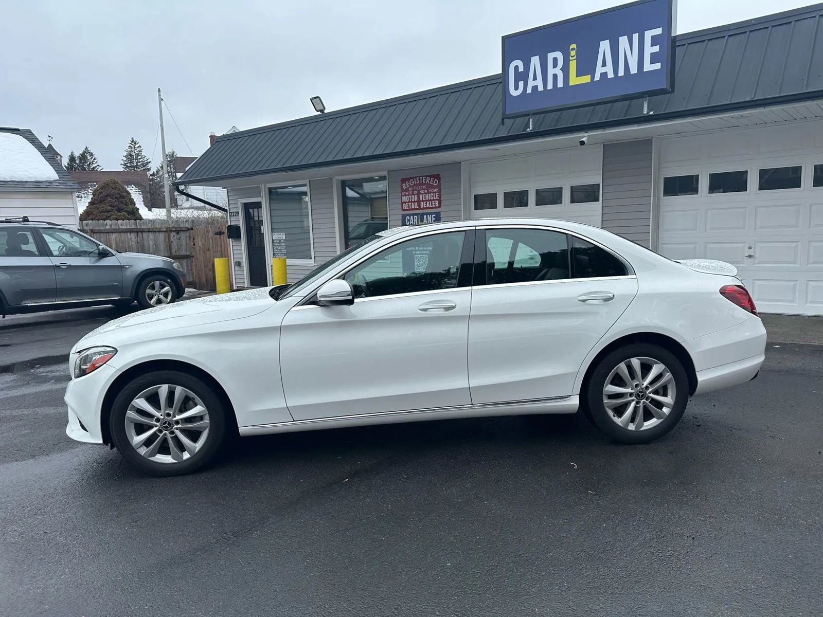 Used 2019 Mercedes-Benz C 300 4MATIC Sedan image 3