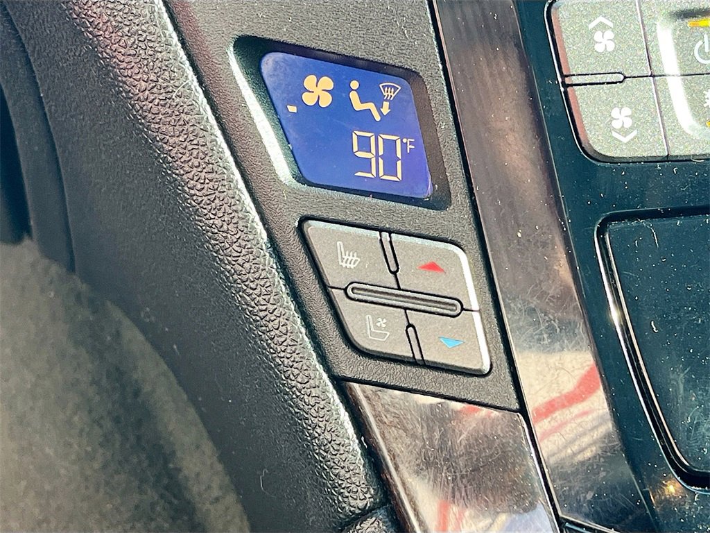 Used 2012 Cadillac CTS V w/ Wood Trim Package image 21