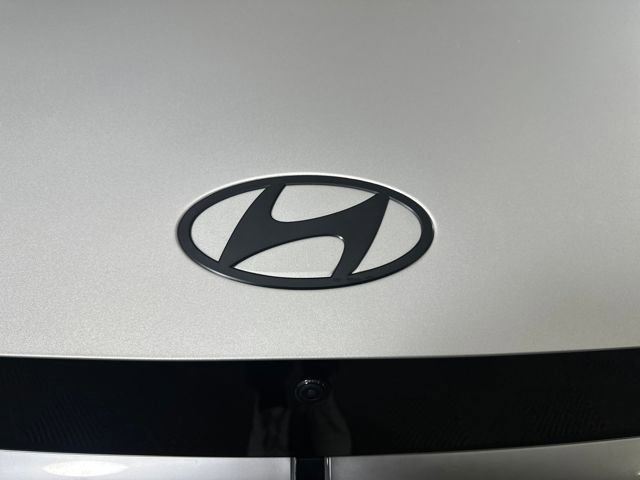 Used 2024 Hyundai Ioniq 5 Limited image 9