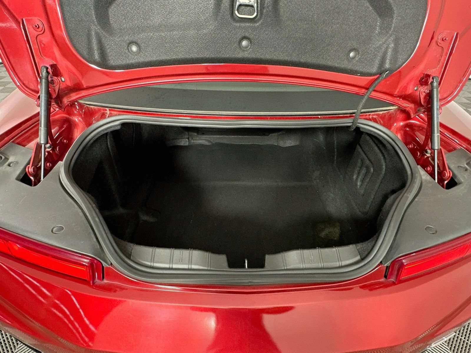 Used 2016 Chevrolet Camaro SS RWD image 28