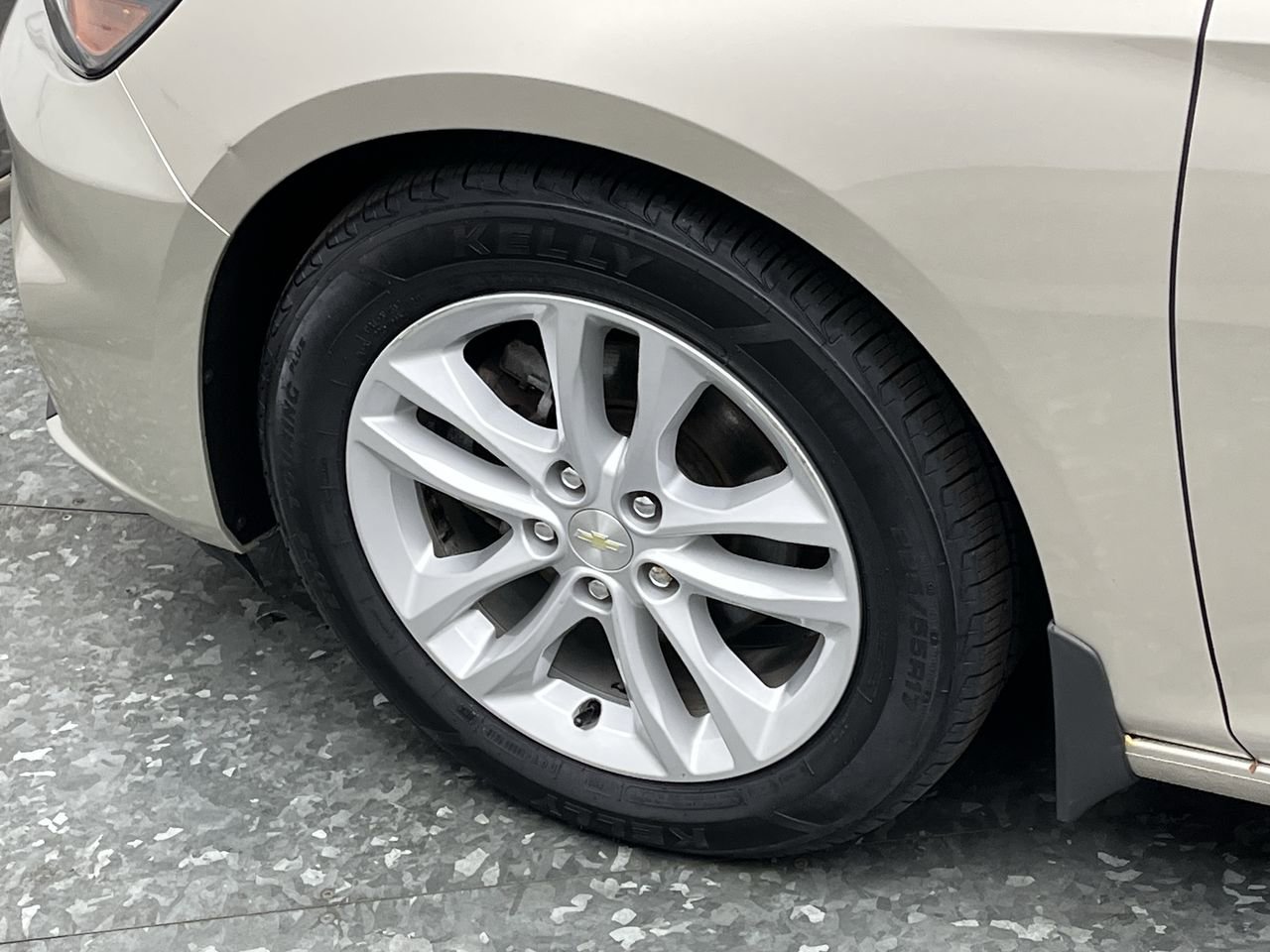 Used 2016 Chevrolet Malibu LT FWD image 27