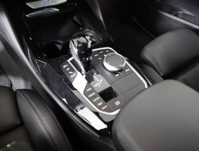 Used 2024 BMW X4 xDrive30i image 16